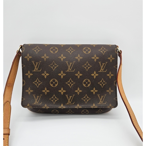 Authentic Louis Vuitton Musette Tango #4207M - Picture 1 of 8